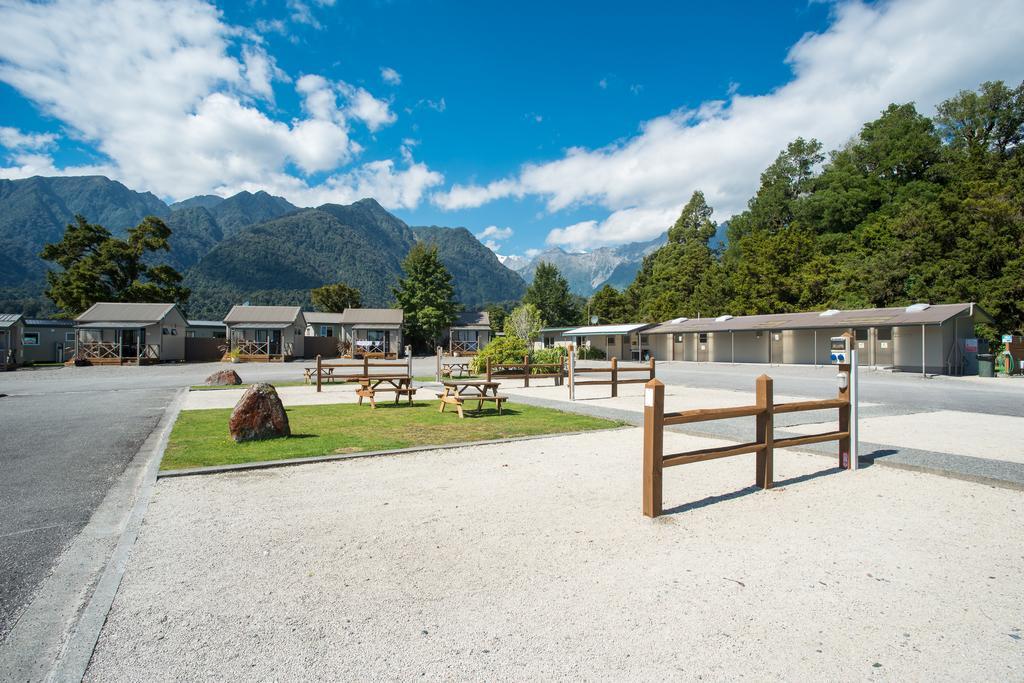 Fox Glacier Top 10 Holiday Park & Motels Buitenkant foto