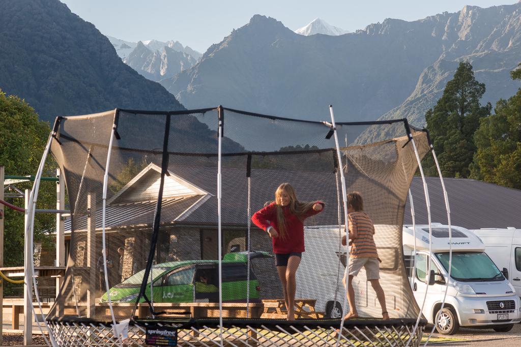 Fox Glacier Top 10 Holiday Park & Motels Buitenkant foto