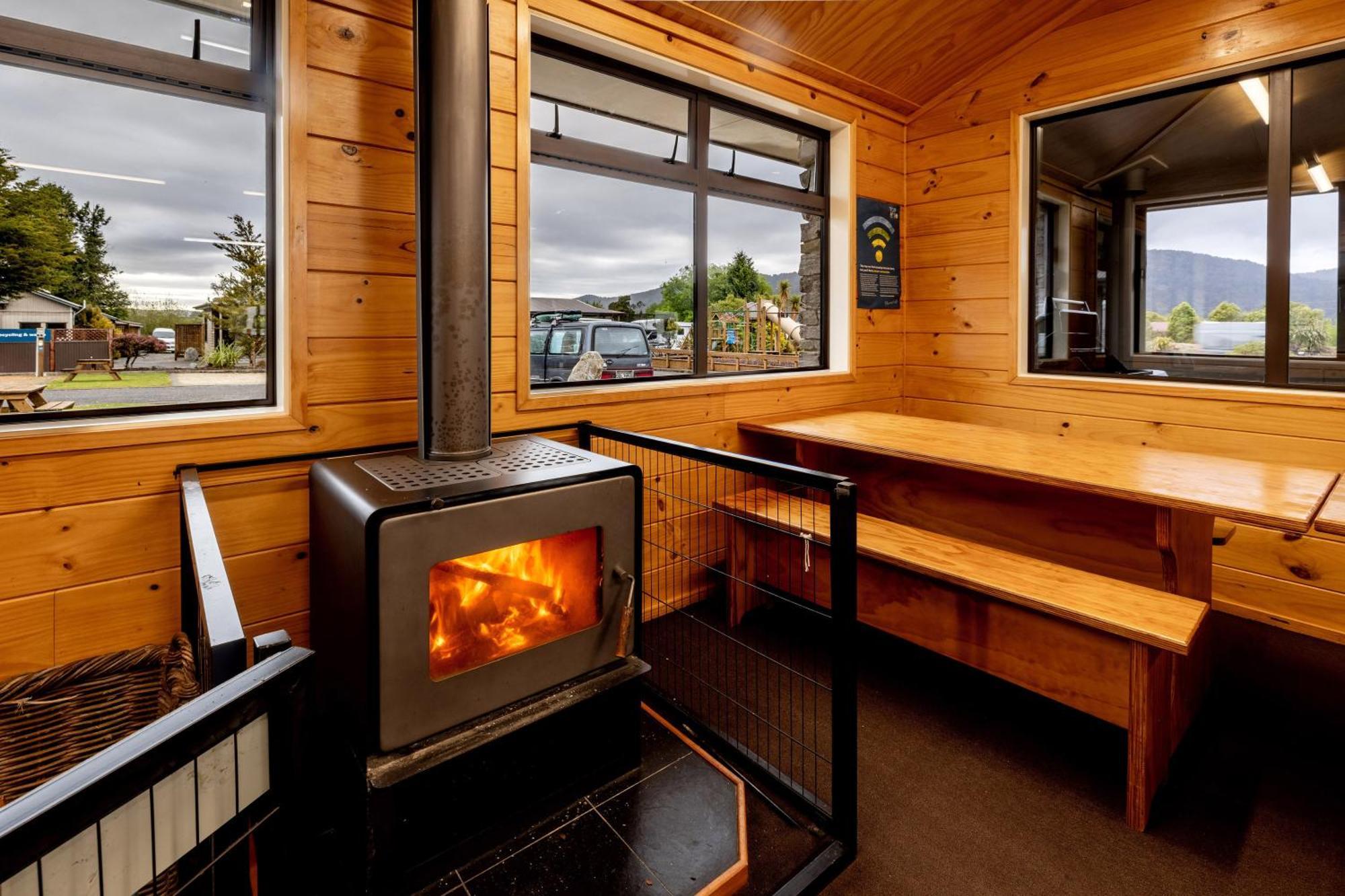 Fox Glacier Top 10 Holiday Park & Motels Buitenkant foto