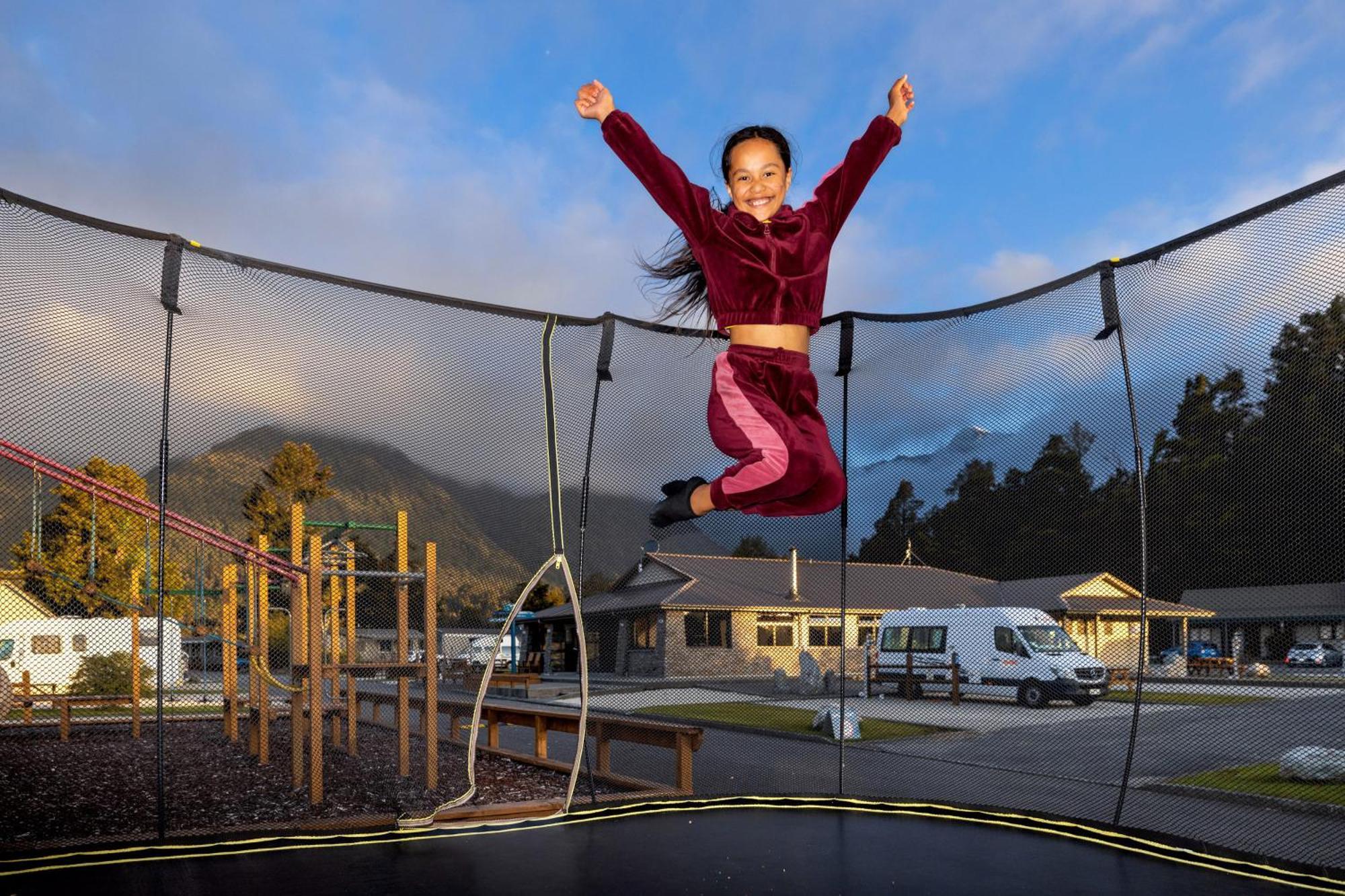 Fox Glacier Top 10 Holiday Park & Motels Buitenkant foto